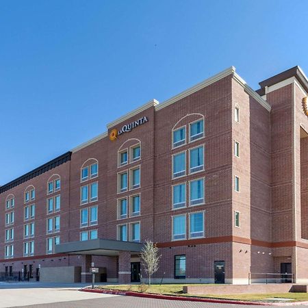 La Quinta Inn & Suites By Wyndham Dallas - Frisco Stadium Ngoại thất bức ảnh