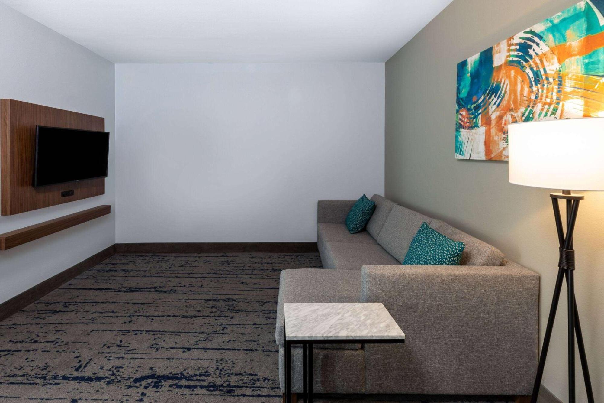 La Quinta Inn & Suites By Wyndham Dallas - Frisco Stadium Ngoại thất bức ảnh